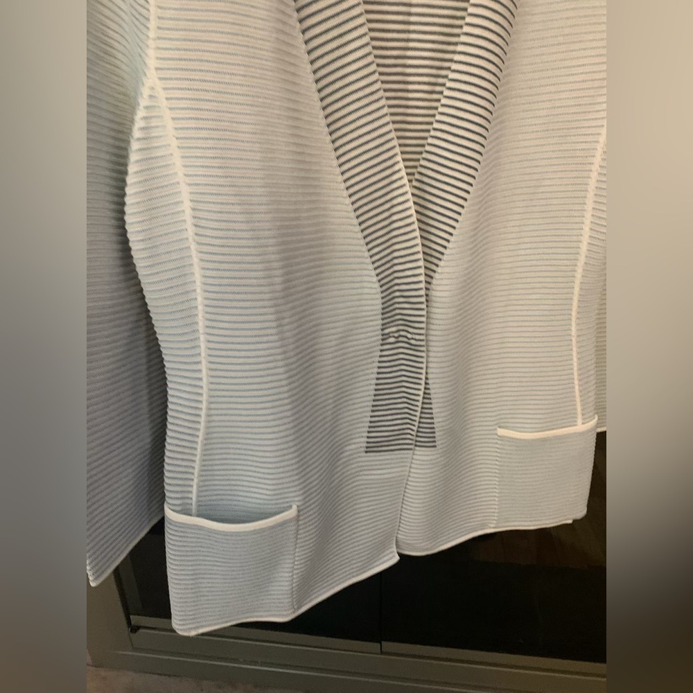 Armani Collezioni Striped Open-Front blazer - Picture 5 of 8
